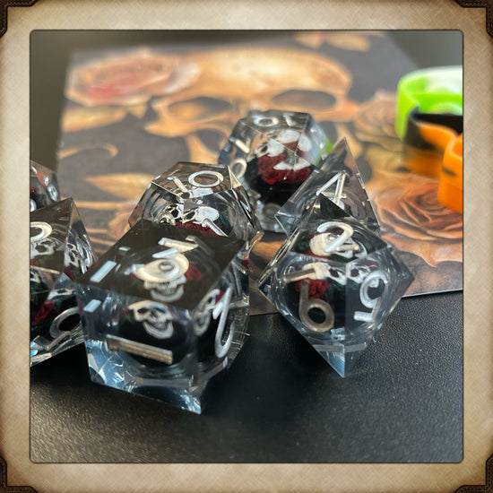 monthly sharp edge dnd dice set, sharp edge, moving skull dice